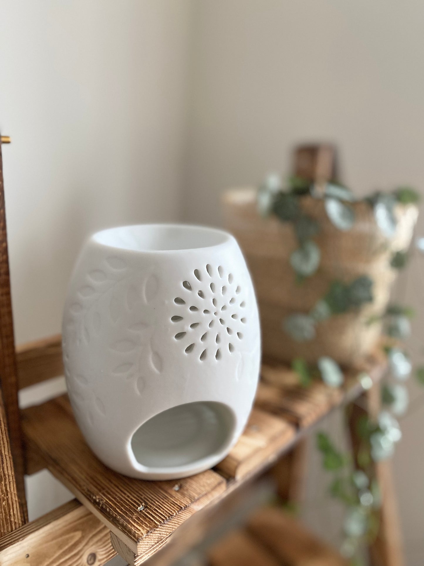 White Patterned Wax Melt Burner