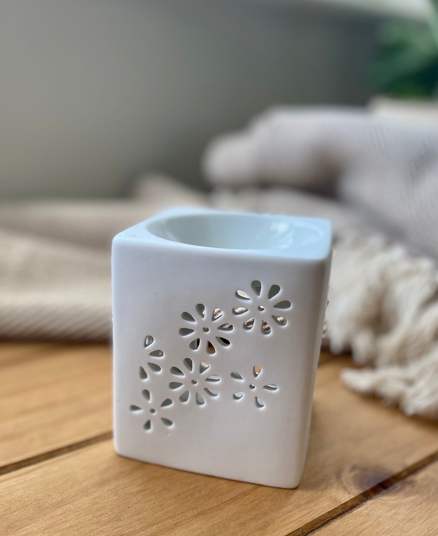 White Patterned Square Wax Melt Burner