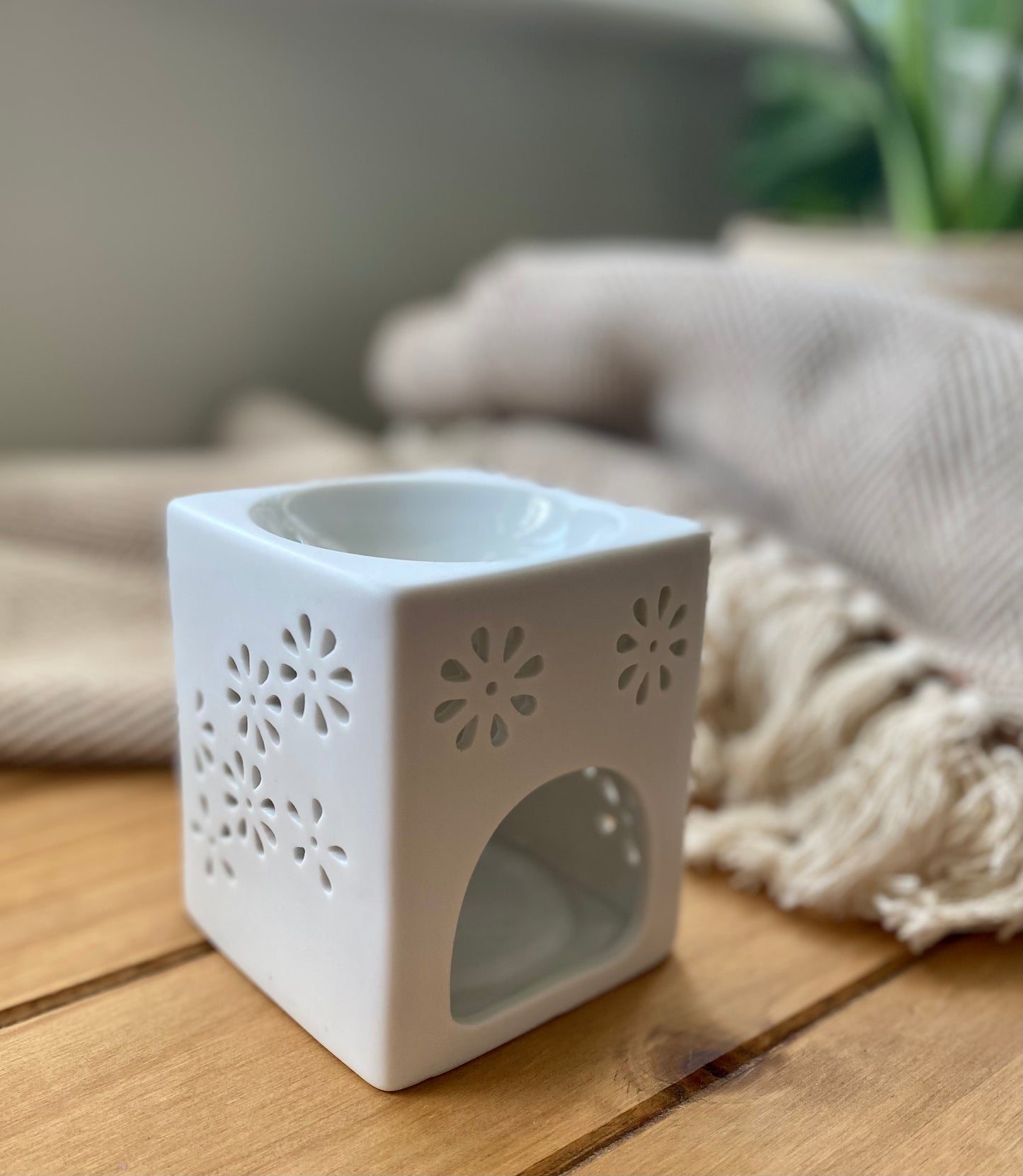 White Patterned Square Wax Melt Burner