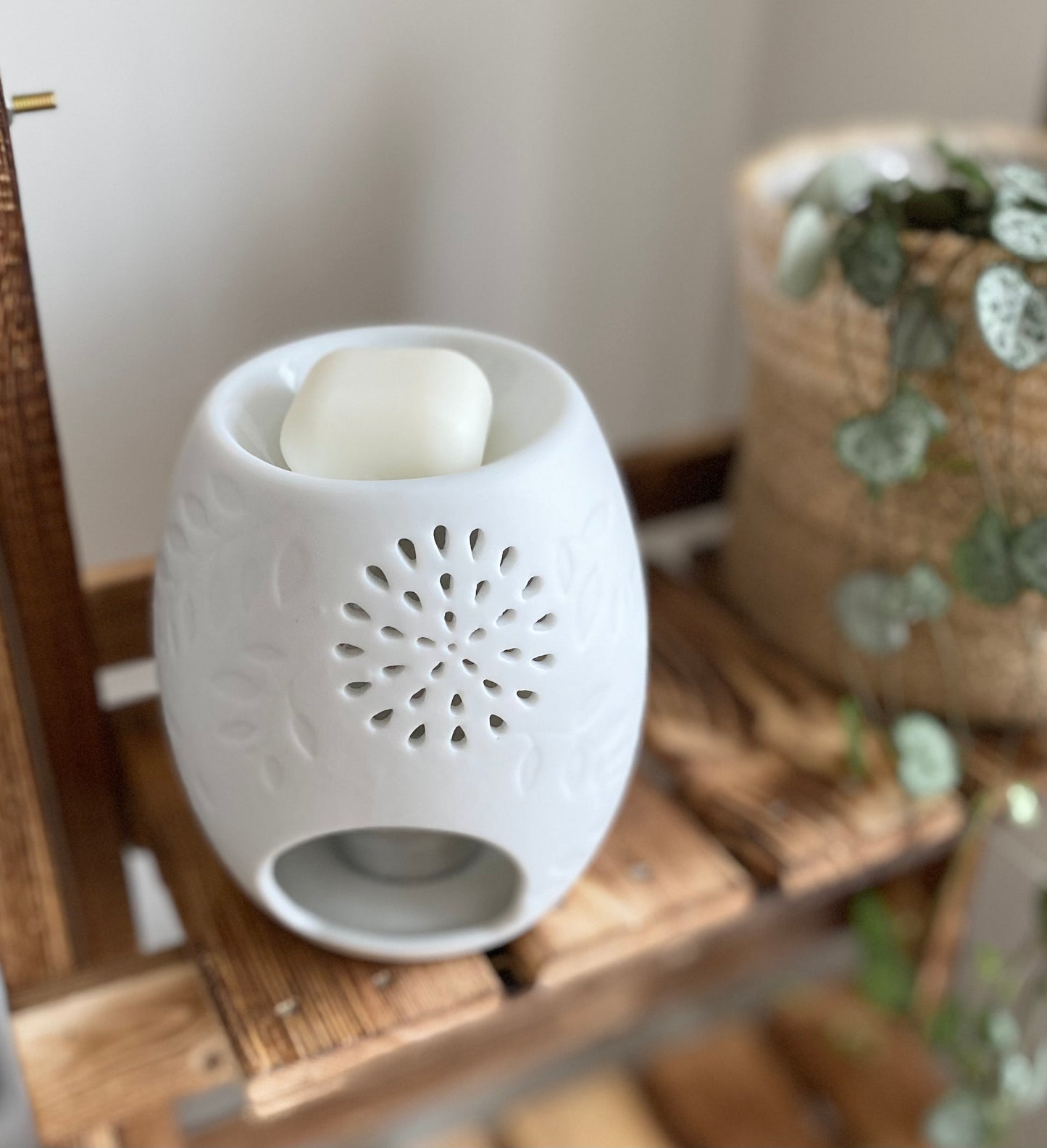 White Patterned Wax Melt Burner